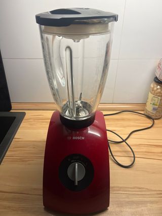 Batidora de vaso Bosch roja