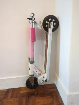 Patinete infantil Oxelo rosa y blanco