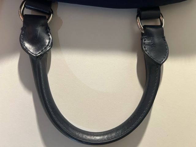 Bolso bimba y Lola azul marino/ en perfecto estado