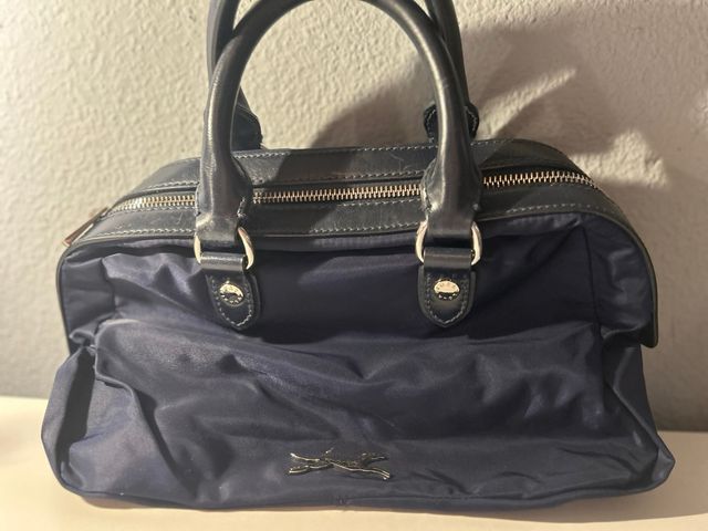 Bolso bimba y Lola azul marino/ en perfecto estado