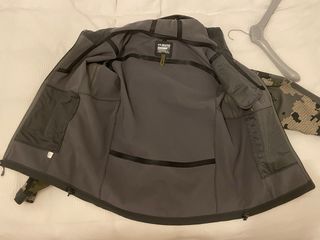 Chaqueta Kuiu Axis Hybrid Hooded
