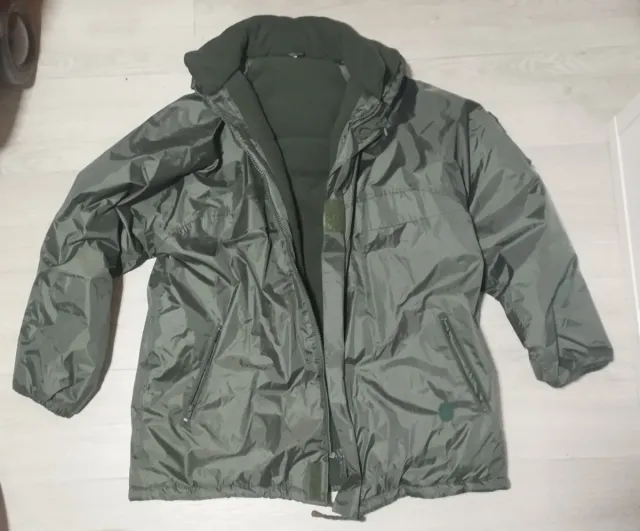 Giubbotto verde militare impermeabile con cappuccio