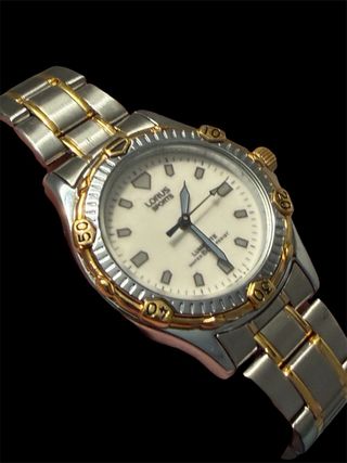 Reloj Lorus Sports Lumibrite Oro y Plata