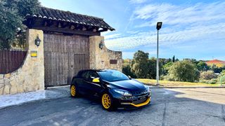 RENAULT MÉGANE RS TROPHY ( CHASIS CUP ) RED BULL