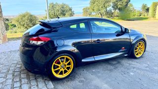 RENAULT MÉGANE RS TROPHY ( CHASIS CUP ) RED BULL