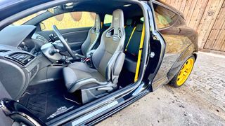 RENAULT MÉGANE RS TROPHY ( CHASIS CUP ) RED BULL