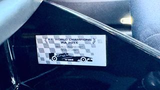 RENAULT MÉGANE RS TROPHY ( CHASIS CUP ) RED BULL