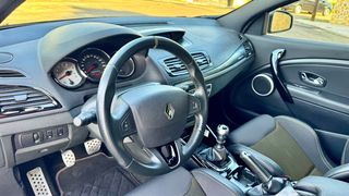 RENAULT MÉGANE RS TROPHY ( CHASIS CUP ) RED BULL