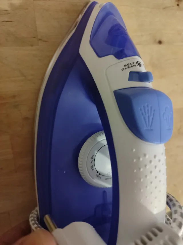 Plancha de ropa 2000W