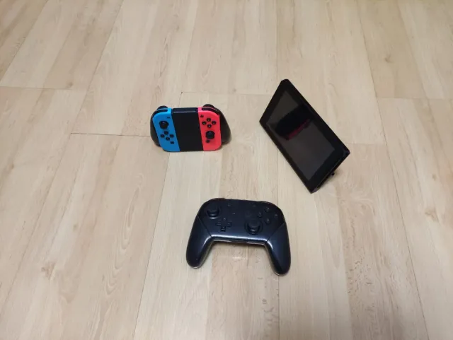 Nintendo Switch + Mando Pro