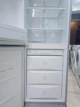 Nevera combi LG blanca A+ 185cm