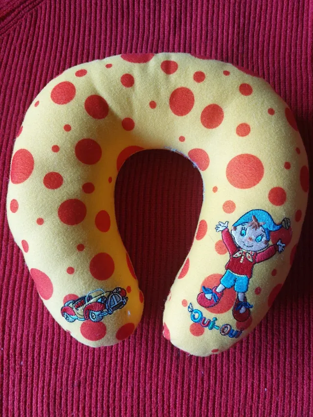 Almohada de viaje infantil
