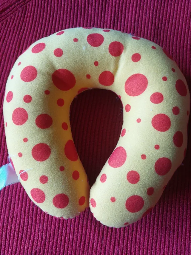 Almohada de viaje infantil