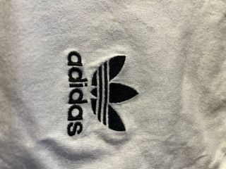 Camiseta Adidas Blanca Rayas Negras