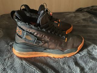 Jordan 720 Negro/Naranja (1 uso)