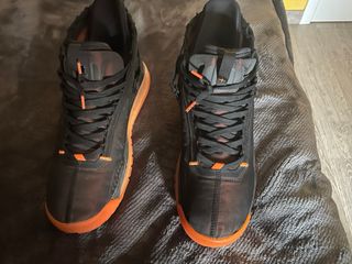 Jordan 720 Negro/Naranja (1 uso)