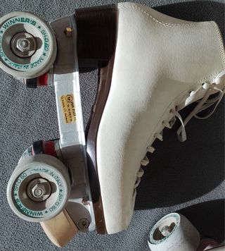 Patines de 4 ruedas blancos