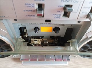 1978. Boombox Toshiba RT-1033 L-02 Radio Cassette