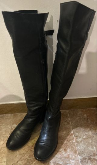 Stivali sopra ginocchio in pelle nera