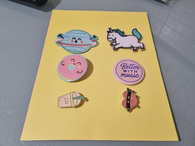 Lote Parches y Chapas Mr. Wonderful