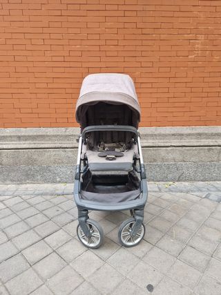 Cochecito de bebé y niño