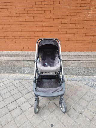 Cochecito de bebé y niño