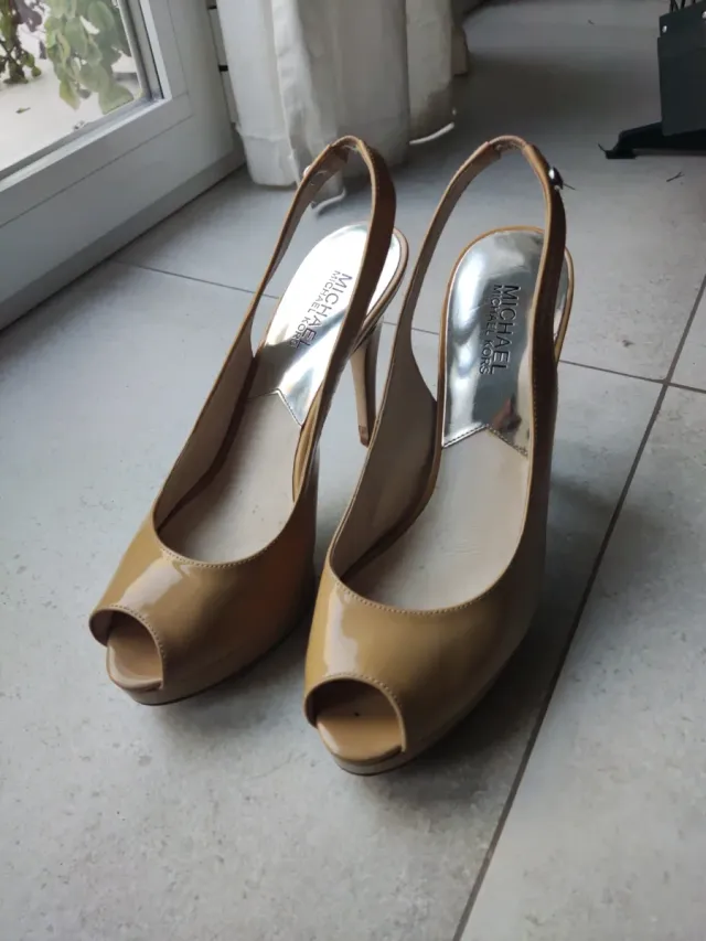 Tacones Michael Kors Talla 38 Beige