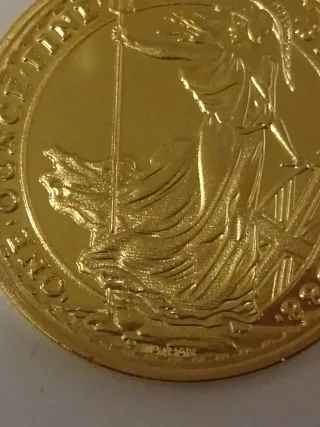 Moneda Británica Baño Oro