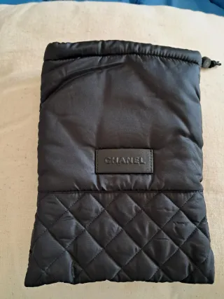 Bustina Chanel trapuntata nera