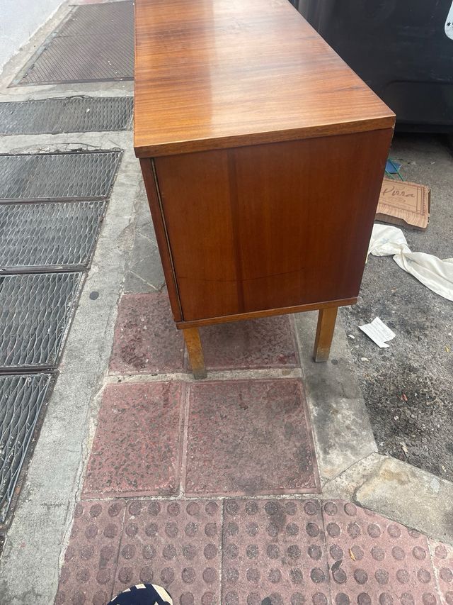 Mueble de café de madera
