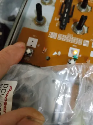 DJ Mixer Pioneer DJM-600 (LEER)