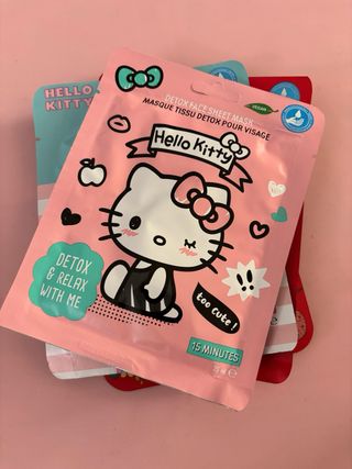 cada mascarilla 2,50€  varios modelos nuevas