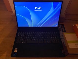 Portátil Lenovo V15 G4 IRU + Garantía