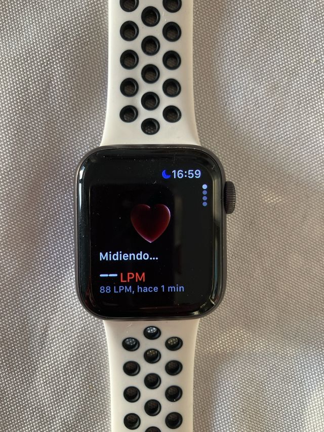 Apple Watch SE 1era generación (2020 40mm GPS)