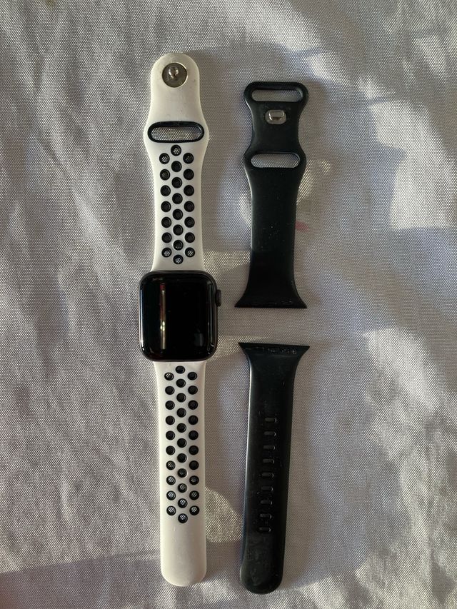 Apple Watch SE 1era generación (2020 40mm GPS)