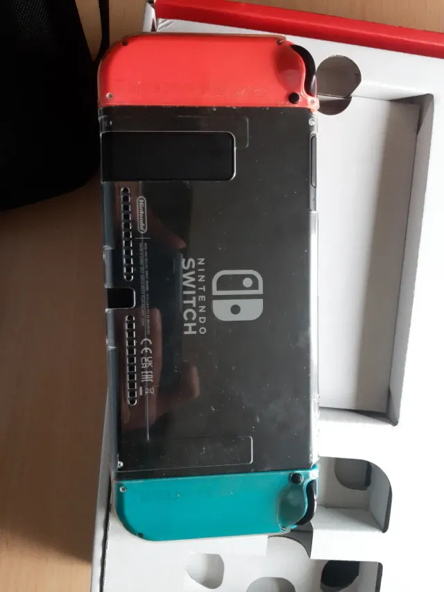 Nintendo Switch + Juego y accesorios