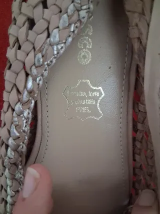 Manoletinas trenzadas beige y plateadas