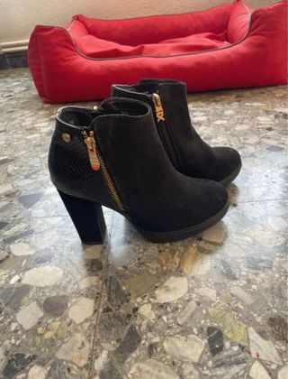 Botines negros tacón alto