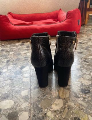Botines negros tacón alto