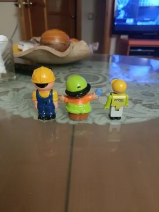 3 Muñecos de construcción