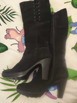 Botas de tacón altas negras