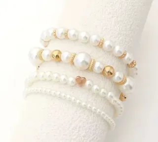 4 Pulseras Perlas y Corazón Dorado