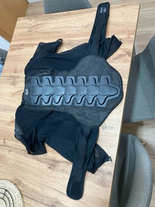 Espaldera Protectora Fox Negra