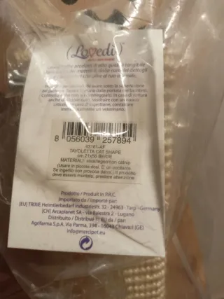 Tiragraffi per gatti a forma di gatto