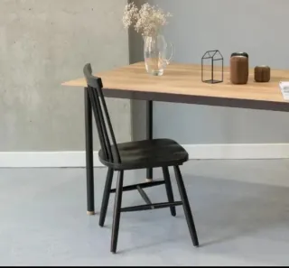 Sillas y sillones varios colores y materiales