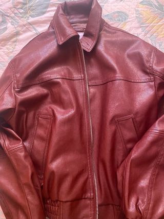 Cazadora efecto piel roja