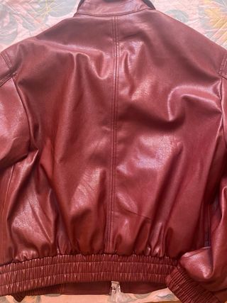 Cazadora efecto piel roja