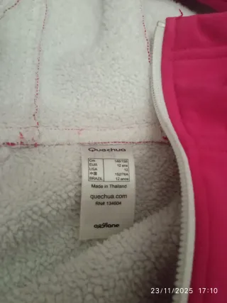 Chaqueta Quechua rosa con borreguito