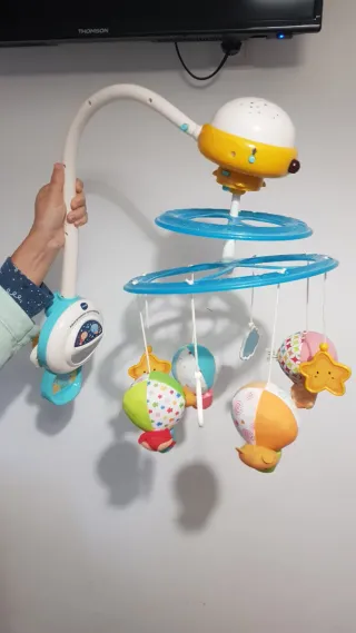 Móvil musical para cuna