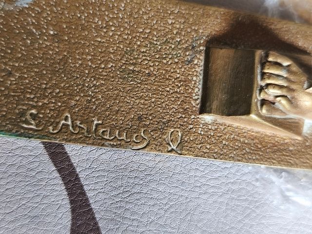 Crucifijo de pared INRI bronce firmado L. ARTAUD